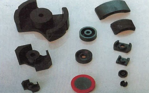 粉末伺服成型機(jī)在AI、半導(dǎo)體、陶瓷劈刀領(lǐng)域中的應(yīng)用